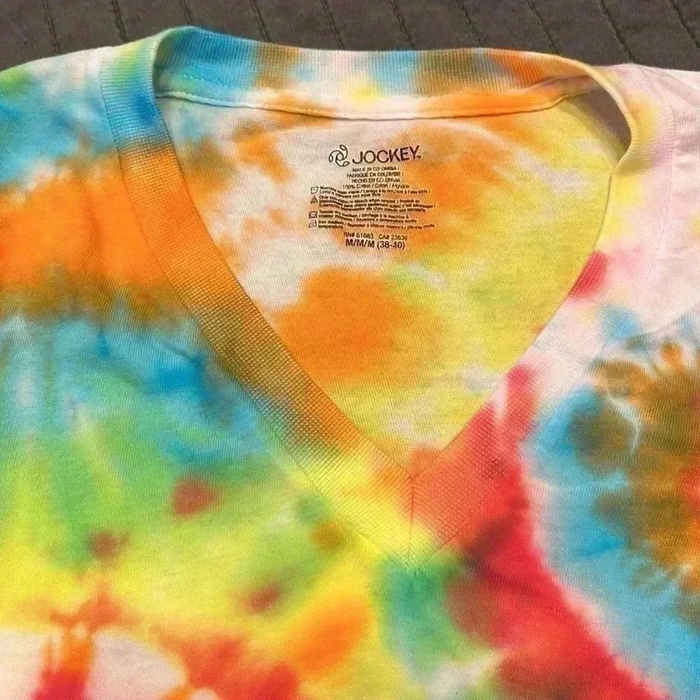 Handmade Tie Dye V Neck T-Shirt Size M